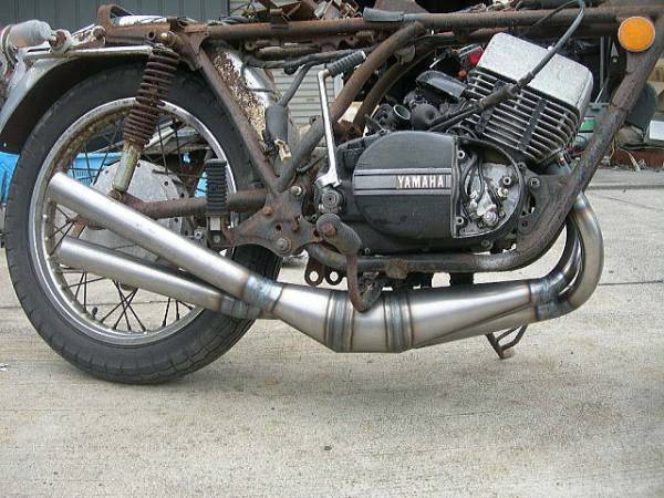 RD250(丸タンク)初期型・352用 クロス右2本出しゼスチャンバー 黒拍卖