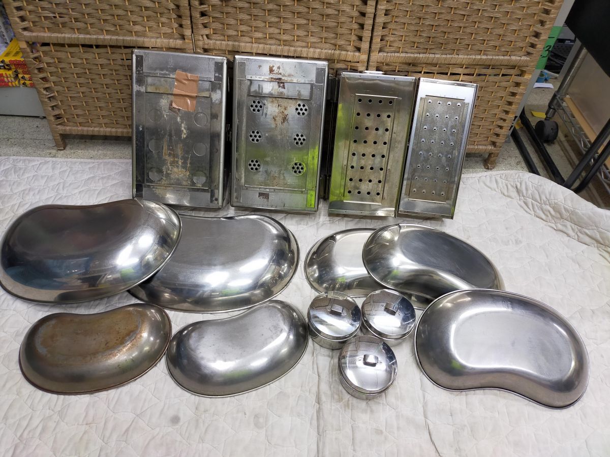SET-20250905-66 ステンレス 器具セット 膿盆 丸型容器 滅菌ケース 消毒 保管用 14点拍卖