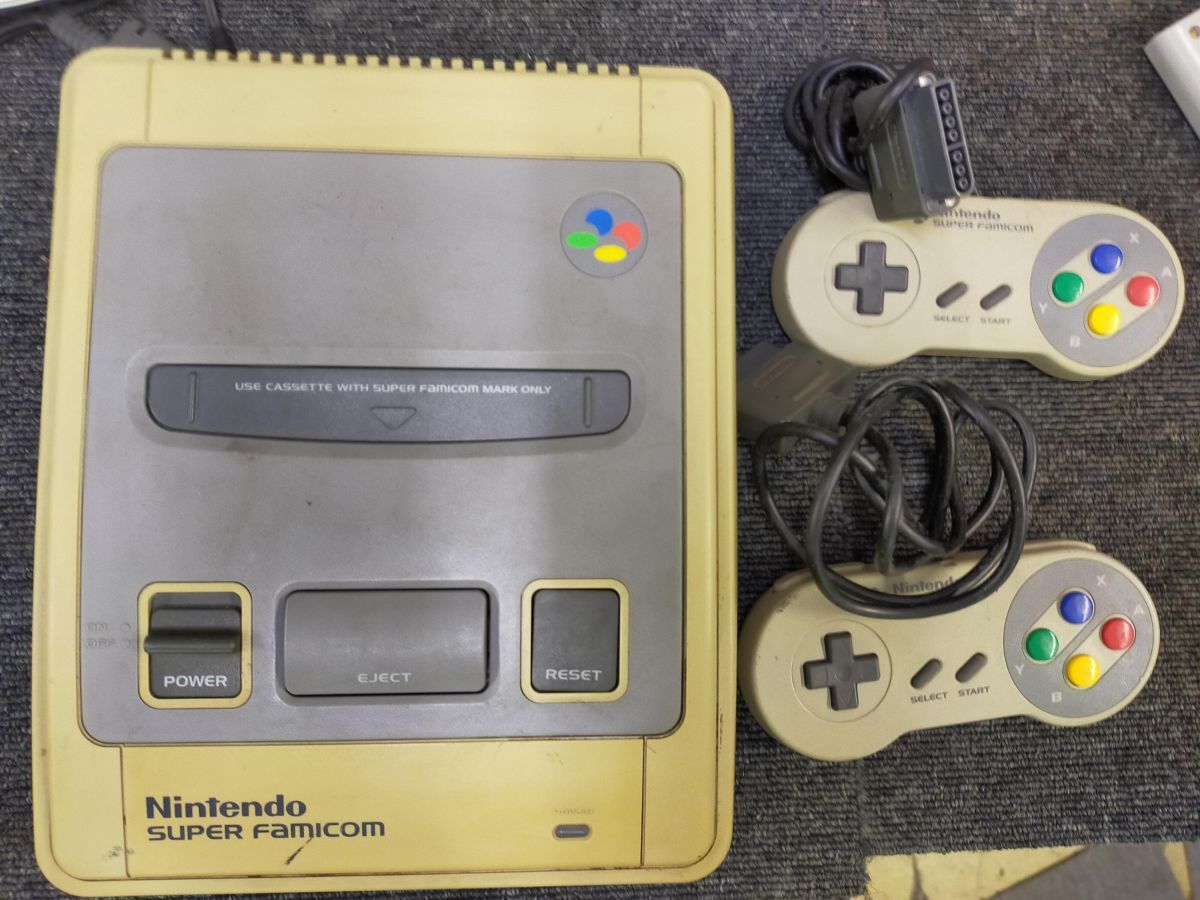 E15-20250908-99 通電のみ 任天堂 スーパーファミコン 本体 HVC-002 コントローラー2個付き 通電のみ ジャンク拍卖