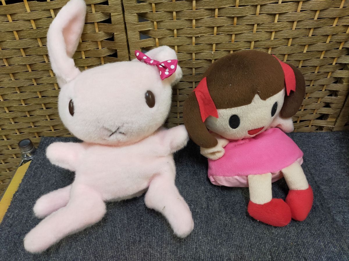 E02-20250912-07 Yukari Cafe 女の子とウサギのぬいぐるみ 2体セット 中古拍卖