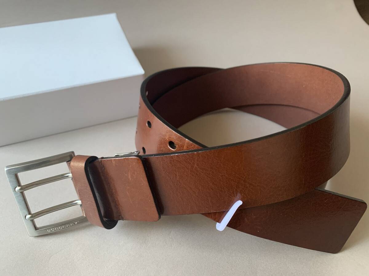 ★新品未使用★BURBERRY★バーバリー★ビジネス・カジュアル紳士用ダブル穴式ベルト・牛革・超頑丈★ブラウン日本製拍卖