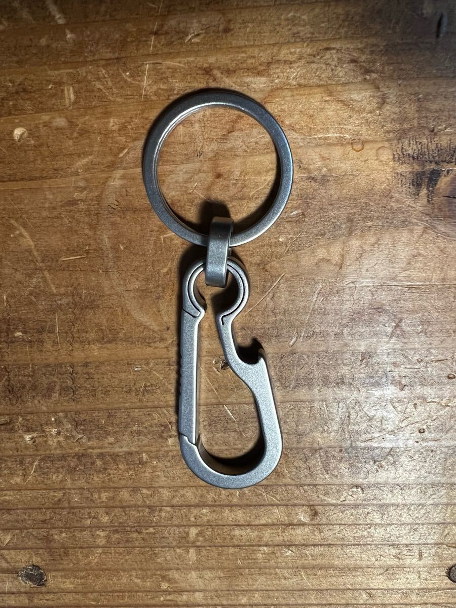 チタン カラビナ キーホルダー 軽量 キーリング UL titanium 鍵 Karabiner ultralight hike ハイキング ボトルオープナー付き 栓抜き bottl拍卖