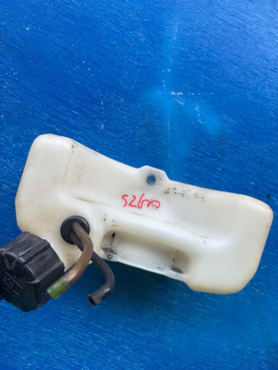 送料600円草刈機刈払機部品 パーツ 燃料タンク ひび割れなし 漏れません ホース、パッキンなど保証なし シングウS-2600拍卖