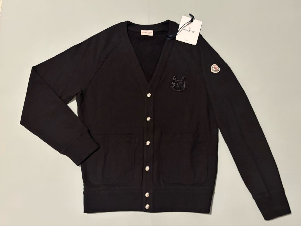 新品 モンクレール MONCLER 最高級ライン ロゴ 胸 マーク カーディガン 黒 M イタリア製 モンクレールジャパンタグ付き正規品拍卖