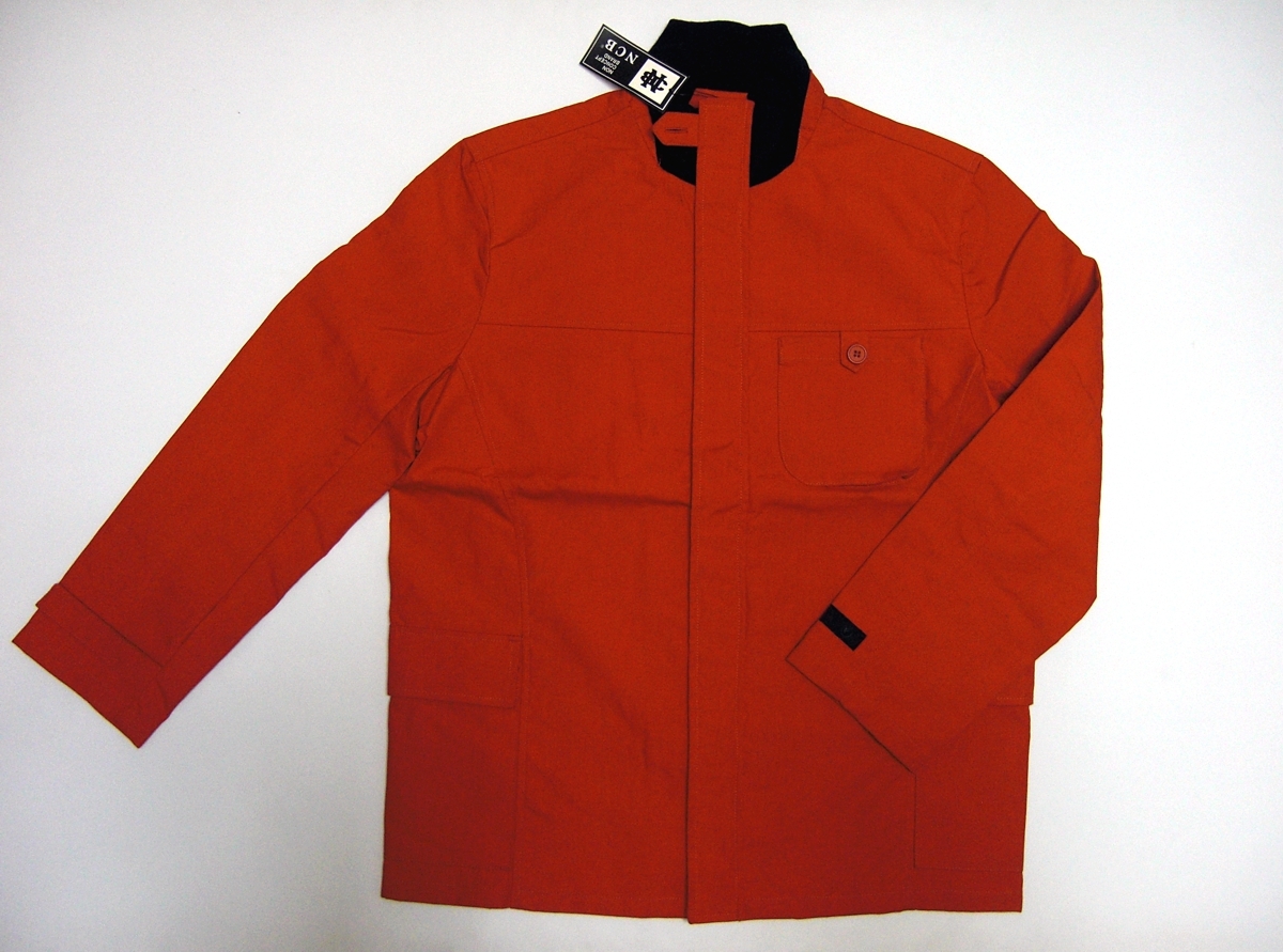 ♪新古品♪カーコート(M) ★赤×黒★ ボンディング加工 /綿混ハーフ レアな仕立て拍卖