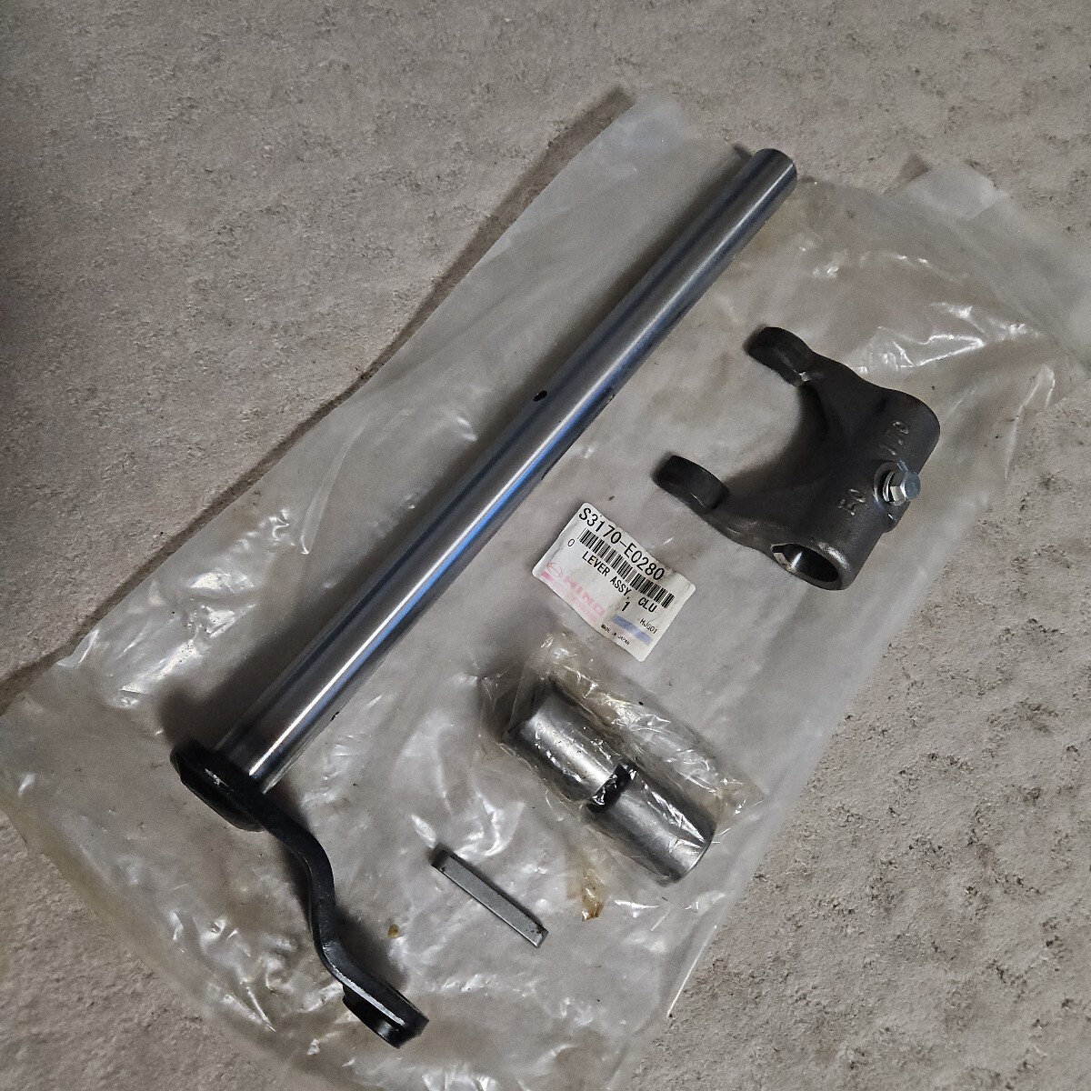 日野レンジャー4t クラッチ レリーズLEVER ASSY セット 拍卖
