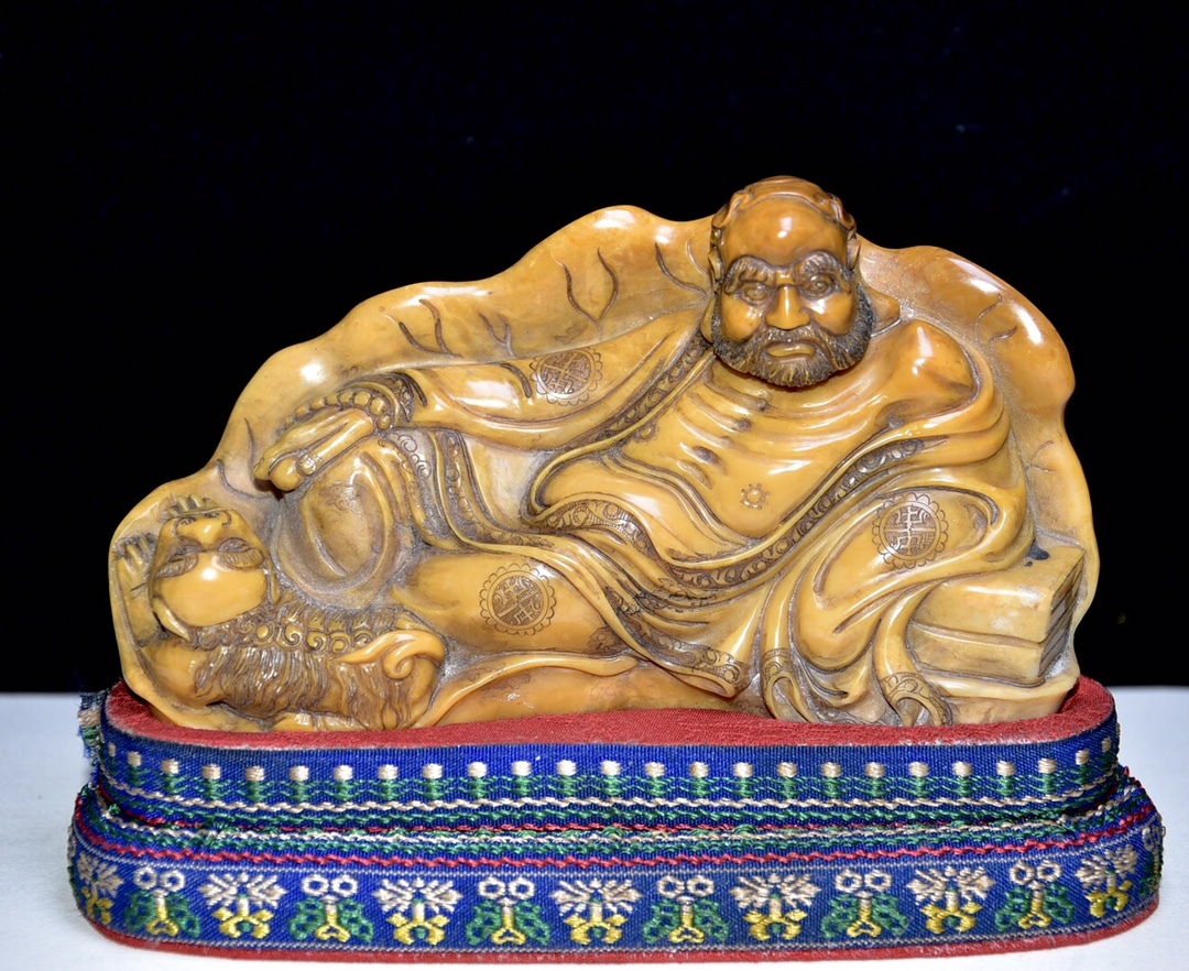 ◆珍蔵◆中国古美術 清時代 古寿山石 田黄石彫り達摩羅漢印章 精品 細密細工造 置物 擺件 古賞物 骨董品 時代物 AT17拍卖