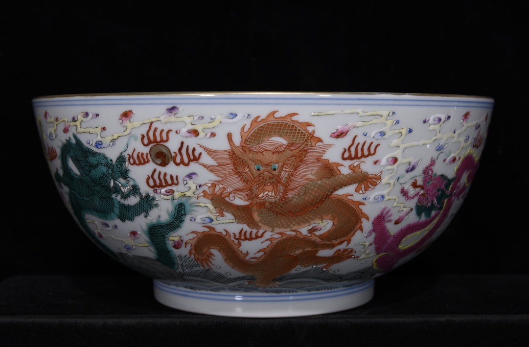 ◆珍蔵◆大清雍正年製款 粉彩 古陶磁 五龍紋大碗 精品 細密細工造 置物 擺件 古賞物 骨董 時代物 A06拍卖