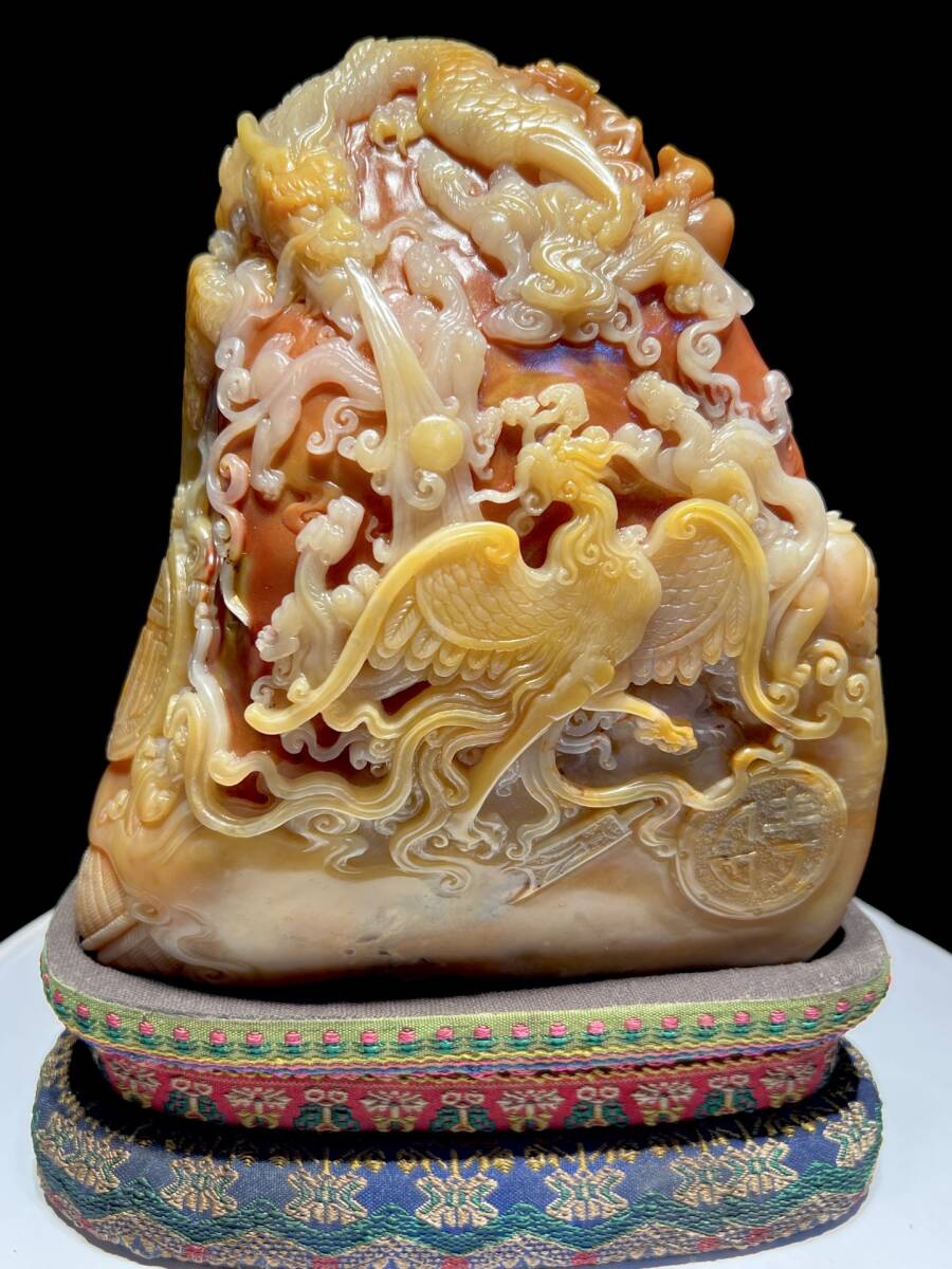 ◆珍蔵◆中国古美術 清時代 古寿山石 田黄石彫り銀包金 龍鳳擺件 精品 細密細工造 置物 擺件 古賞物 骨董品 時代物 A68拍卖