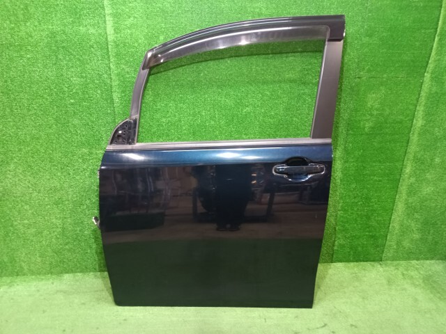 ノア ヴォクシー DAA-ZWR80G 左フロントドア セーフティー M305 67002-28270拍卖