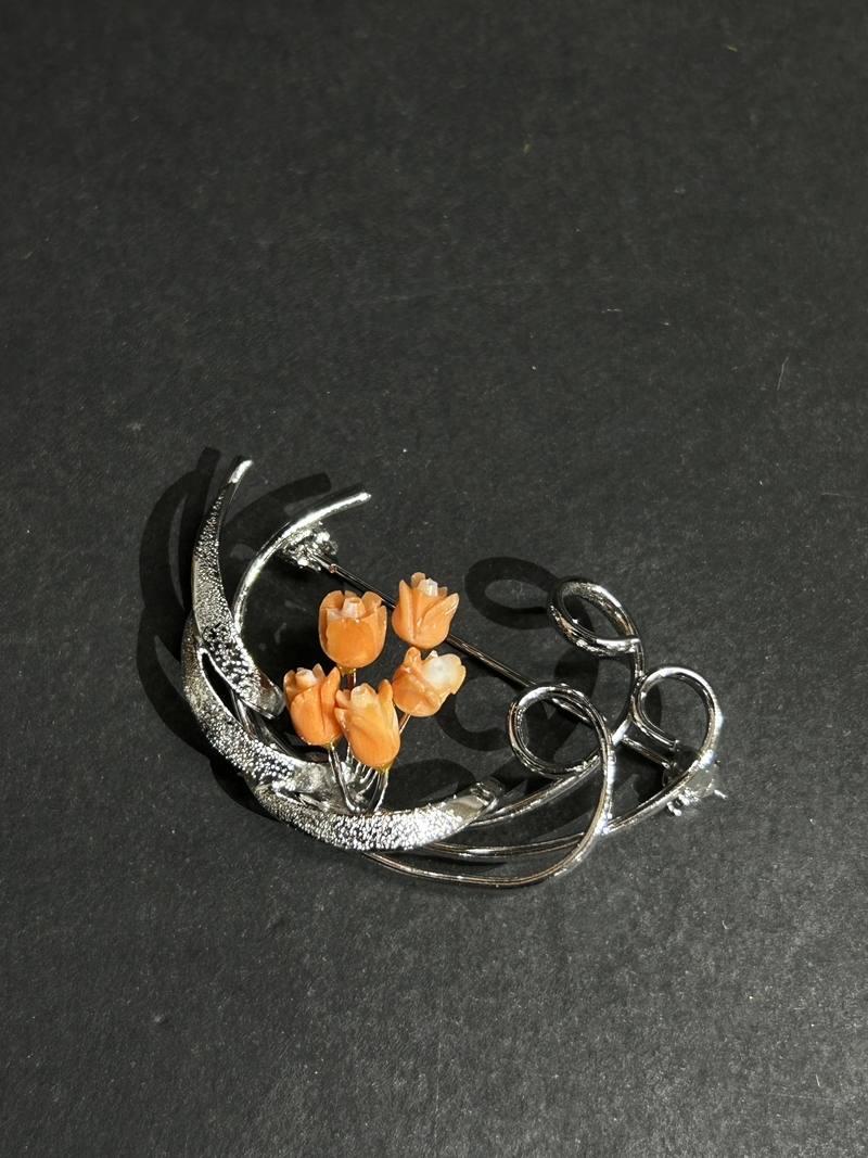 ● コレクター必見 ビンテージ ブローチ 珊瑚? サンゴ? レディース アクセサリー ファッション ワンポイント コレクション Nr866拍卖