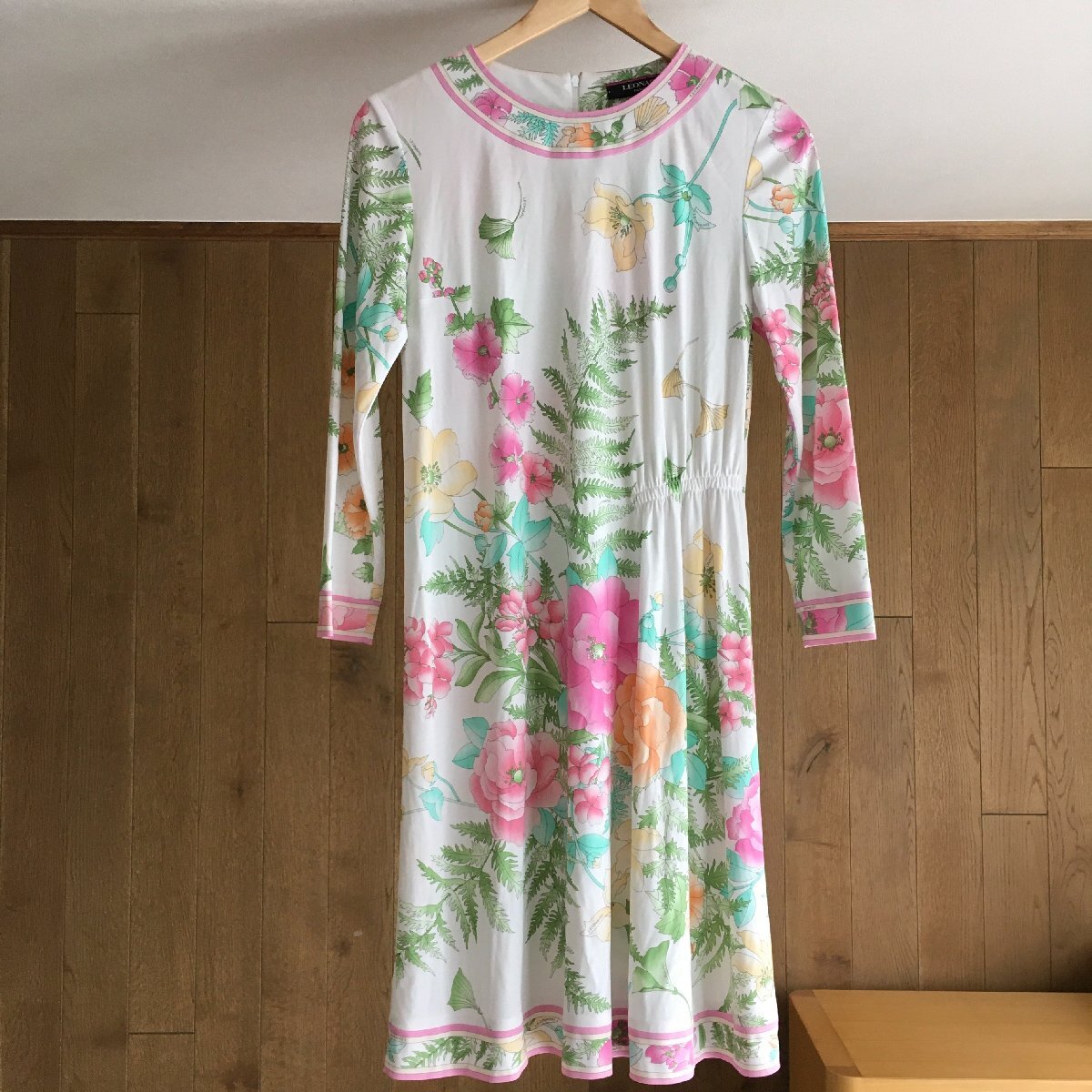 即決 美品 LEONARD レオナール カンカン素材 ワンピース38 0130221 TM拍卖