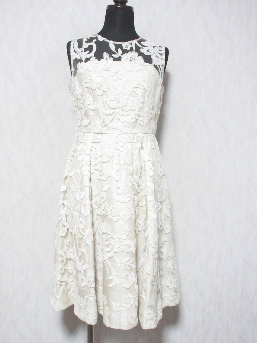 GRACE CONTINENTAL グレースコンチネンタル フレアスカート エンブロイダリー ドレス ワンピース 34 ホワイトベージュ kn2595拍卖