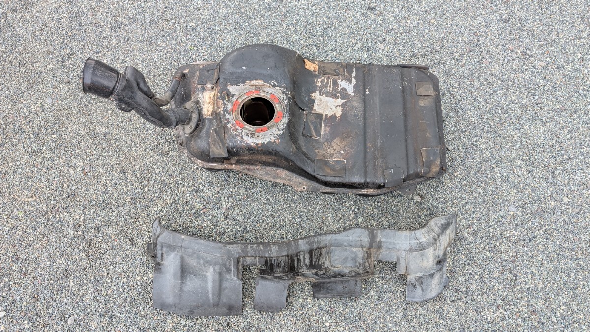 HCR32 スカイライン 燃料タンク 純正品 ☆実動車外し☆ 鉄タンク ベースなどにどうぞ拍卖