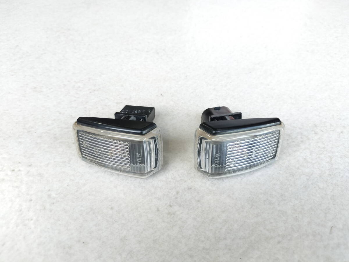 ボルボ 850/V70(初代8B) フェンダー部サイドマーカー 純正中古品 左右セット ツメ折れ無 クリアタイプ ウィンカー拍卖