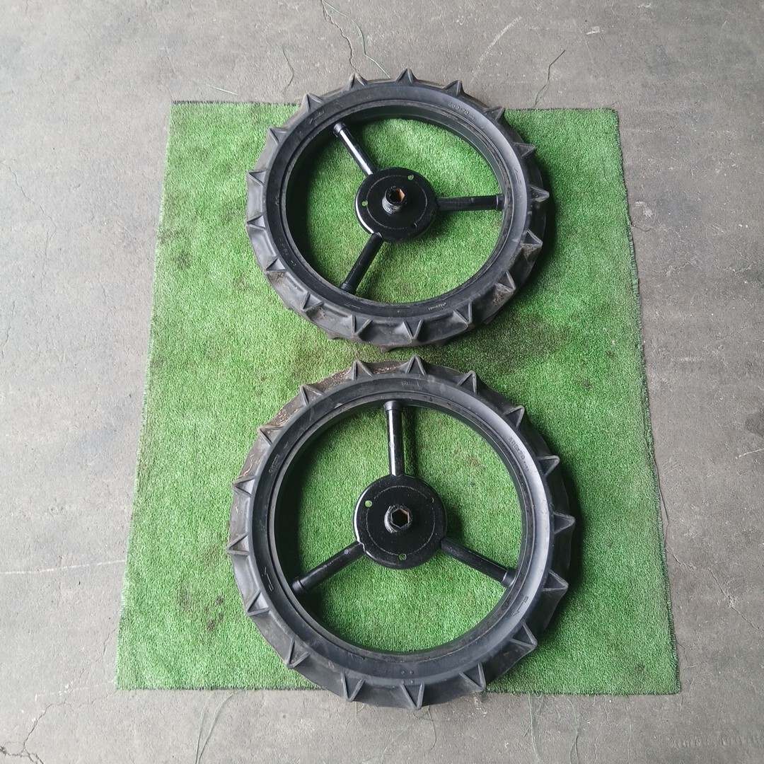 ヤンマー 田植え機 タイヤ 600×70 ホイール 六角軸 26.5ミリ 倉庫内保管 OHTSU 拍卖