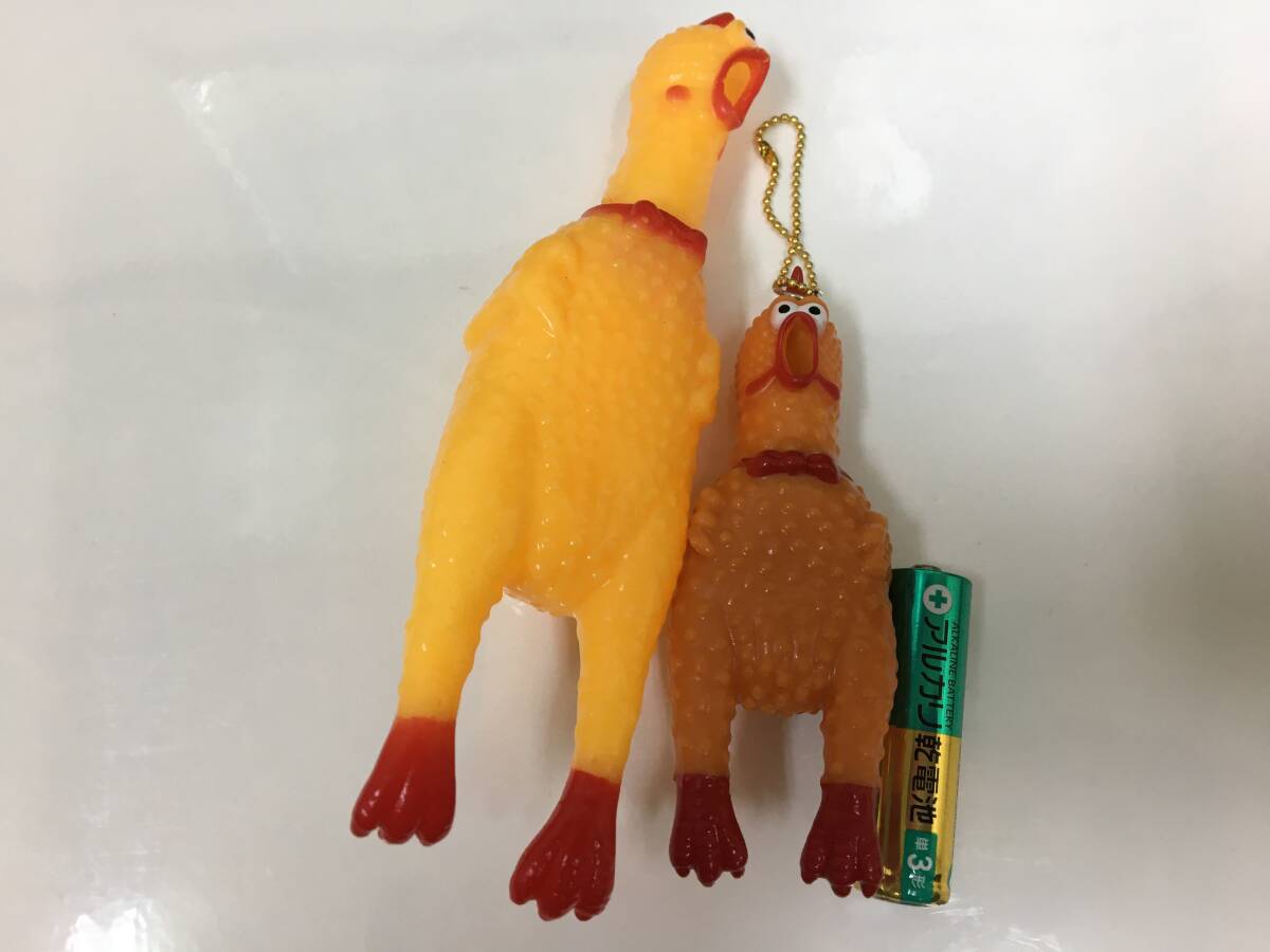 「鳴くびっくりチキン&チキンストラップ2個セット」ソフビチキン ブロイラー 鶏 ニワトリ (模型白袋保管)拍卖