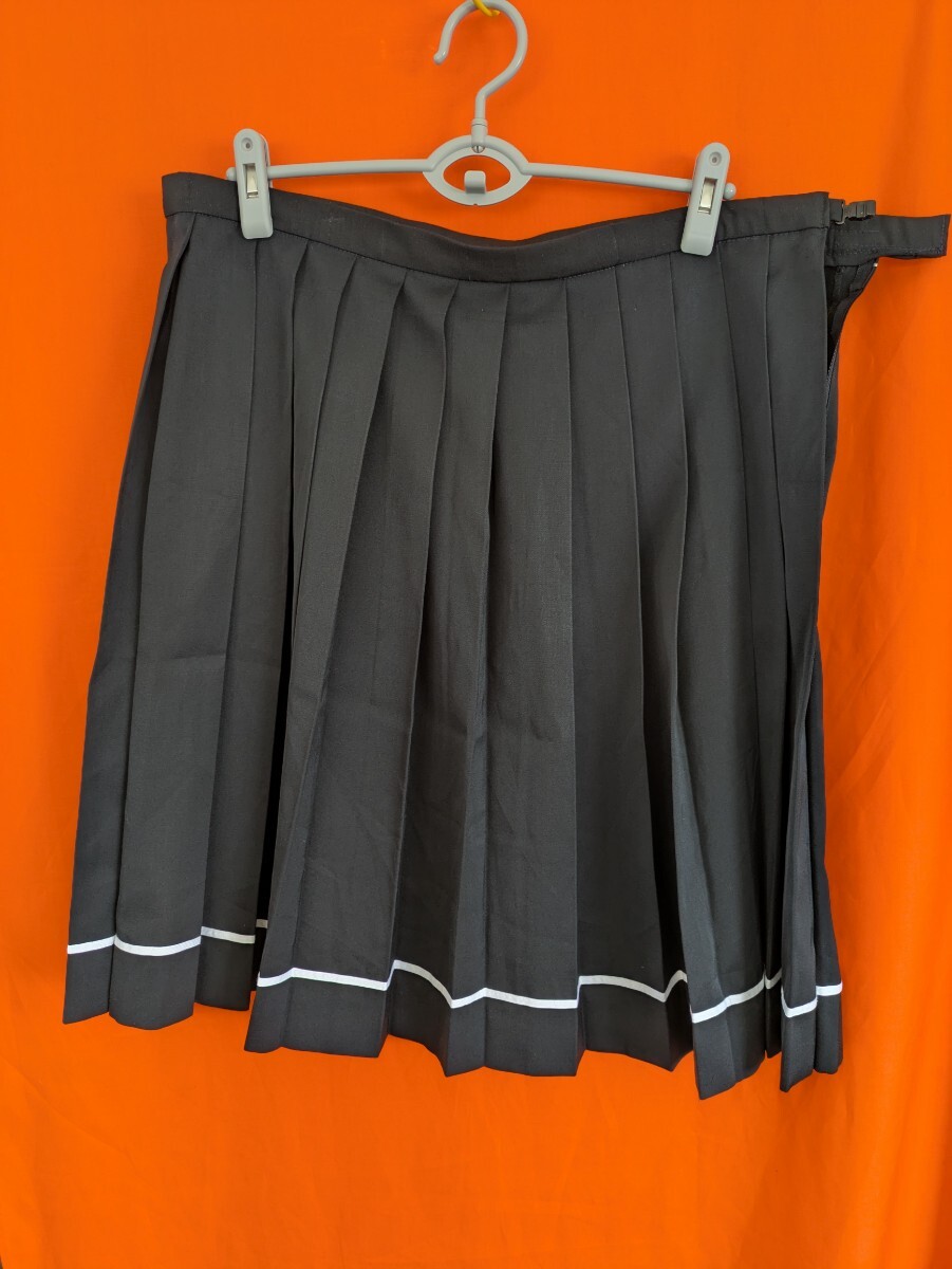 9ー22 コスプレ衣装 特大サイズ ロングスカート 黒白1本線車24ヒダ 薄手冬拍卖