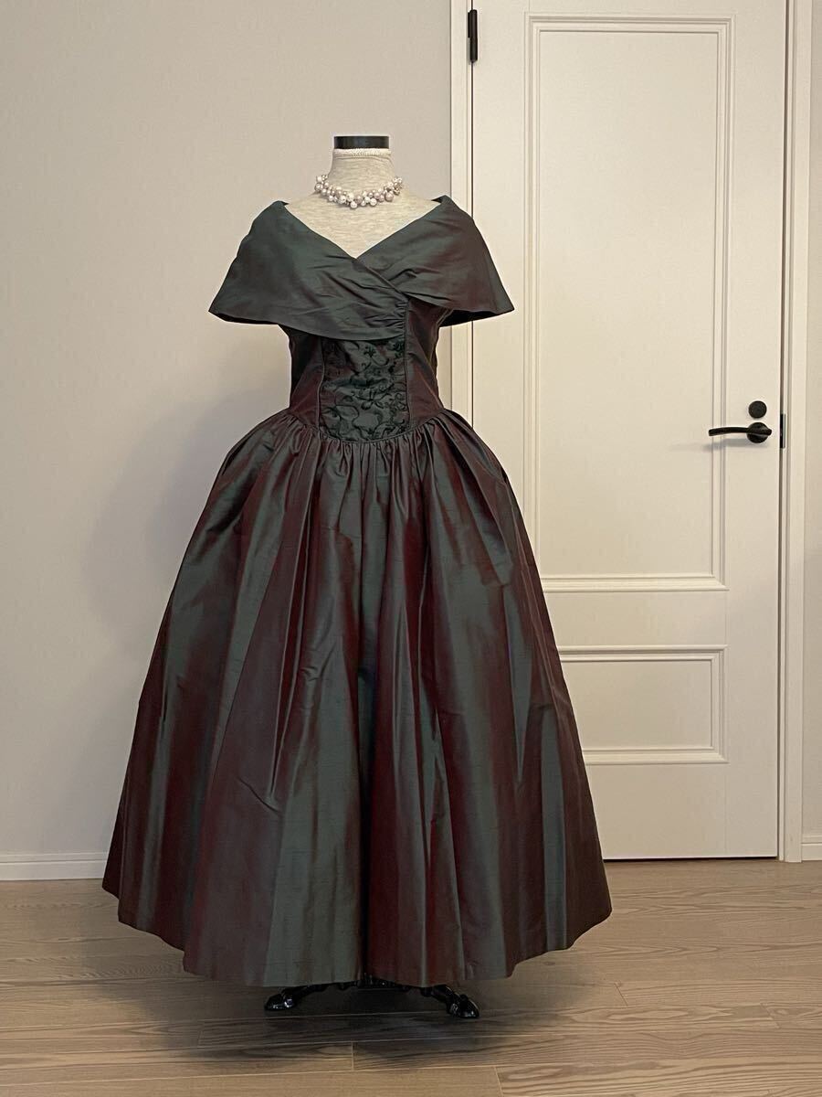 【新品・試着のみ】ローラアシュレイ 希少ドレス 深緑 ピュアシルクタフタ 円形フレアー L・11号( UK14 US10 ) Made in Great Britain拍卖