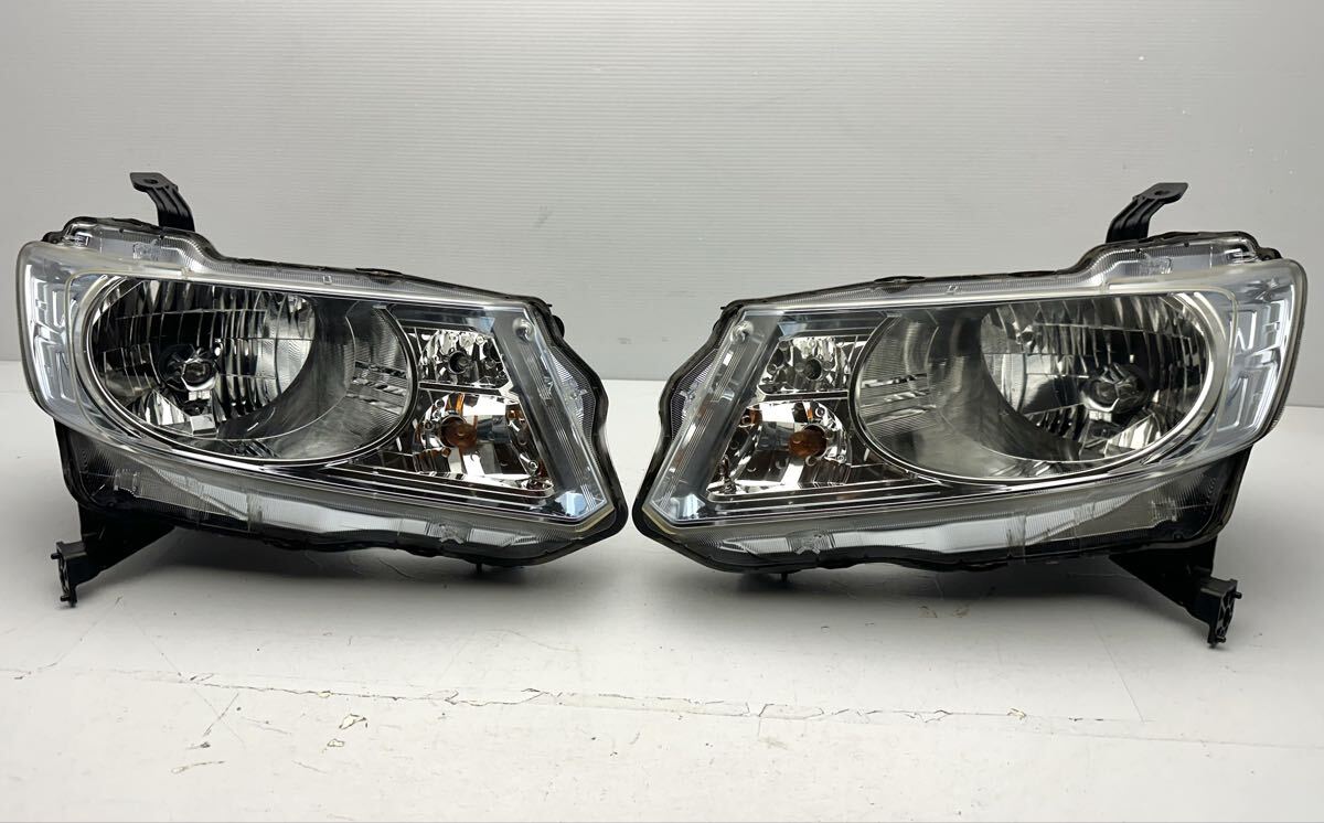 ★美品★ 割れ無★ホンダ フリード スパイク ハイブリッド GP3 GP4 ヘッドライト 左右セット キセノン HID KOITO 100-22068 刻印 N7 (G264)拍卖