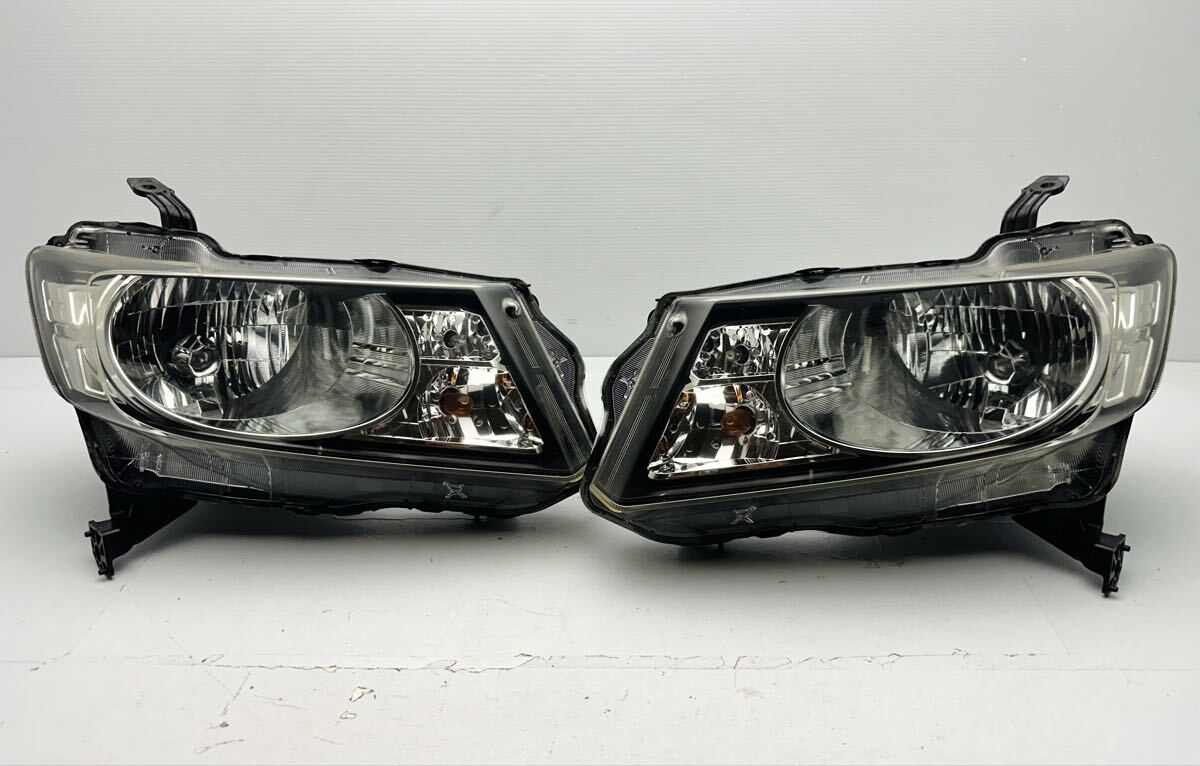 ★当日発送★動作品★ ホンダ 純正 フリード スパイク GB3/GB4 HID ヘッドライト 左右セット KOITO 100-22068 刻印 N (G265)拍卖