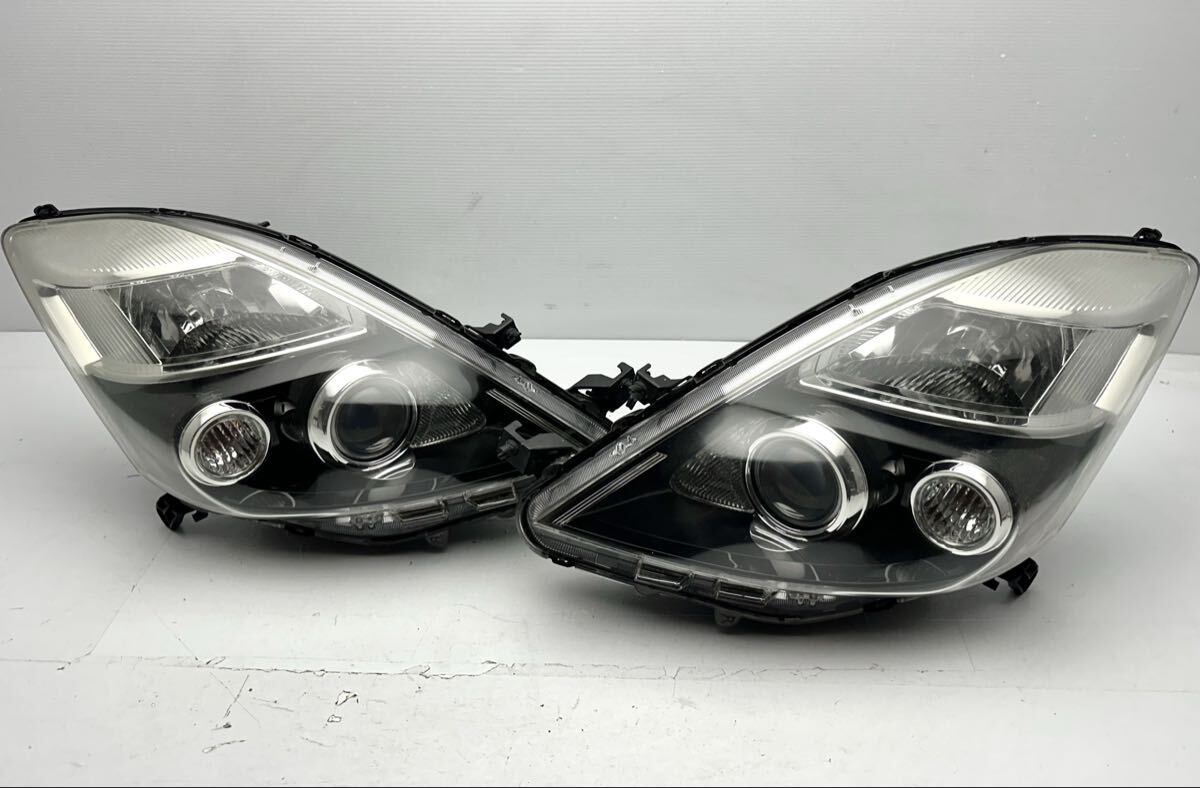 ★動作品★トヨタ ZGM10W ANM10W アイシス 後期 純正 ハロゲン ヘッドライト KOITO 44-73 左右セット ANM15/ZNM10/ZGM15 刻印 B (F280)拍卖