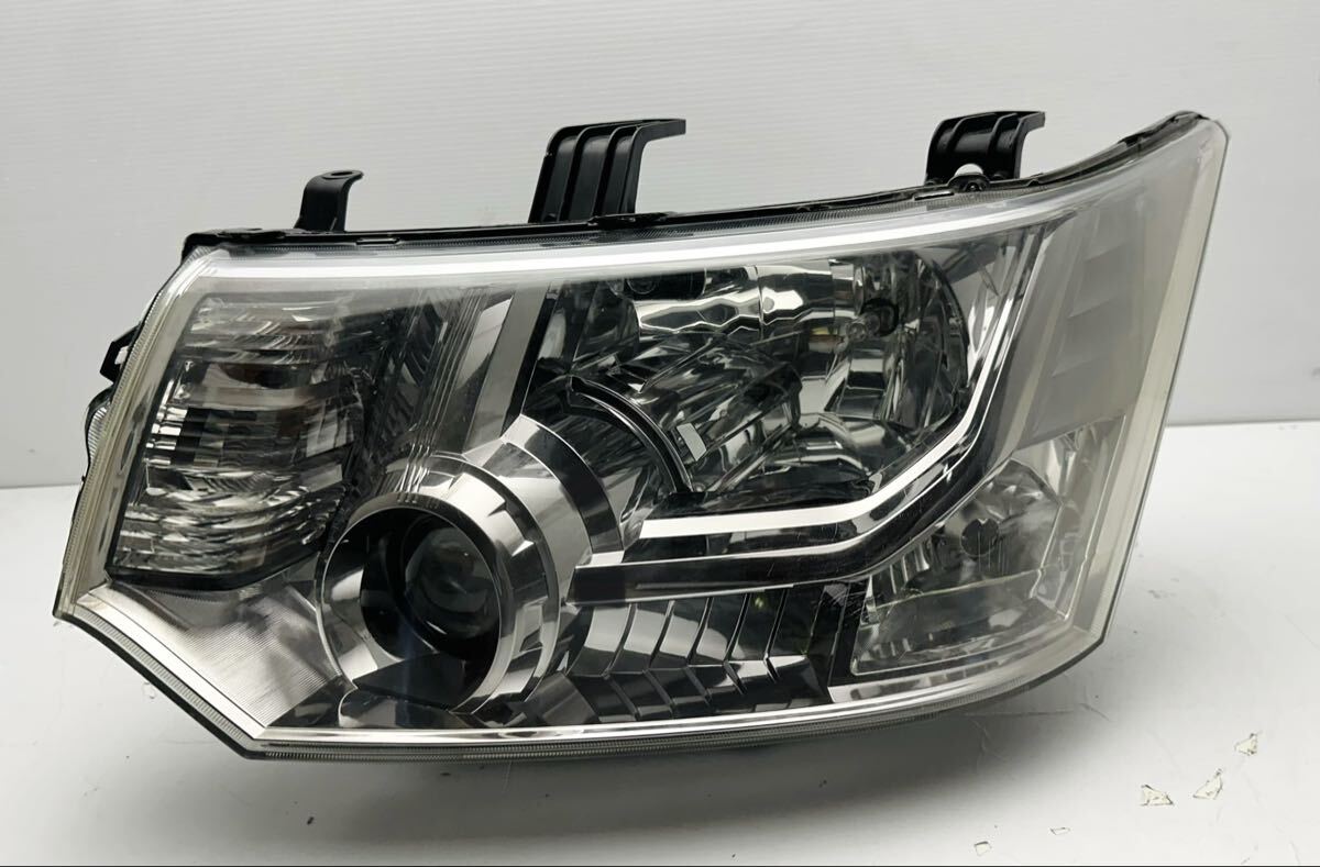 三菱 デリカ D:5 / D5 CV5W CV1W CV2W CV4W 純正 HID ヘッドライト 左 バラスト・バーナー付 KOITO 100-87918 (D262)拍卖