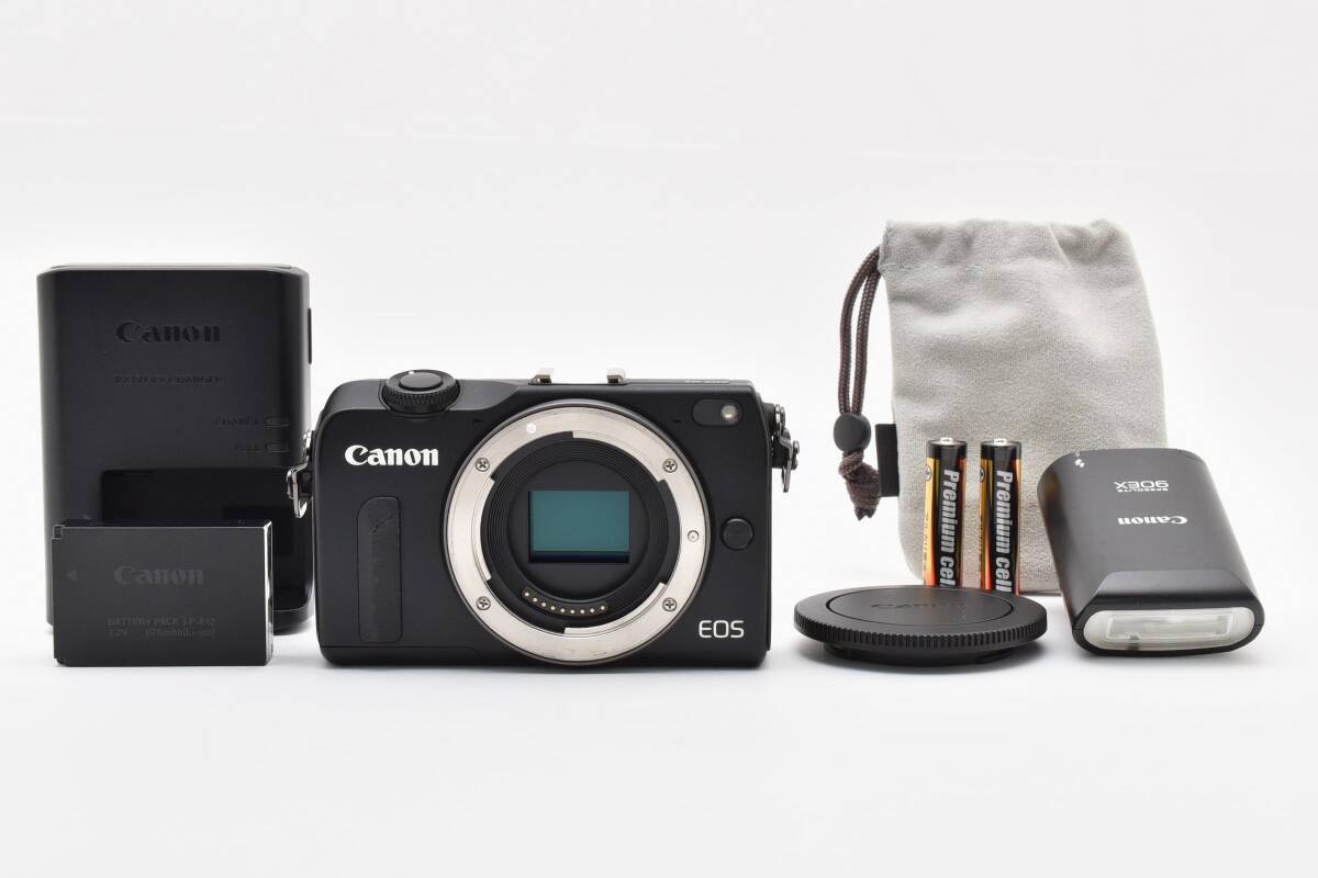 極上品 Canon EOS M2 ブラック フラッシュ&バッテリーチャージャーセット拍卖