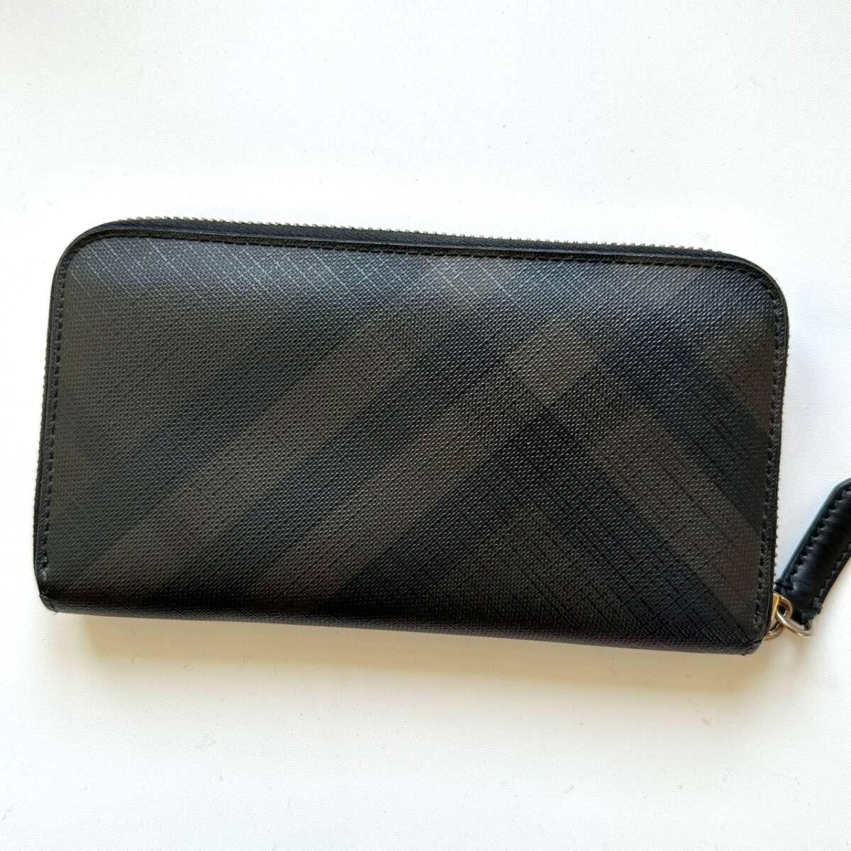 バーバリー BURBERRY 長財布 シャドーチェック拍卖