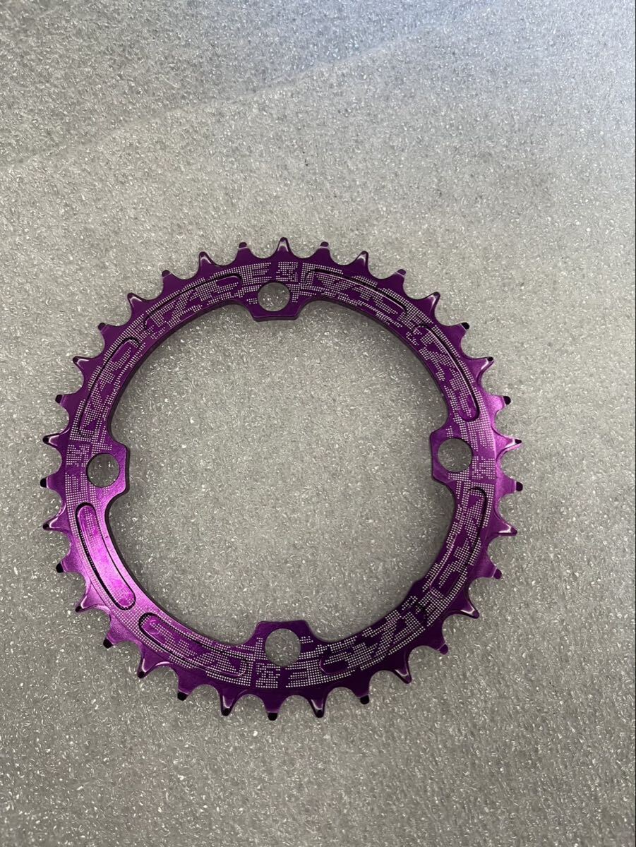 レースフェース/NARROW WIDE SINGLE RING/104PCD/34T/サイズ:104PCD4アーム/34T/カラー:パープル/美品中古品/RACEFACE/拍卖