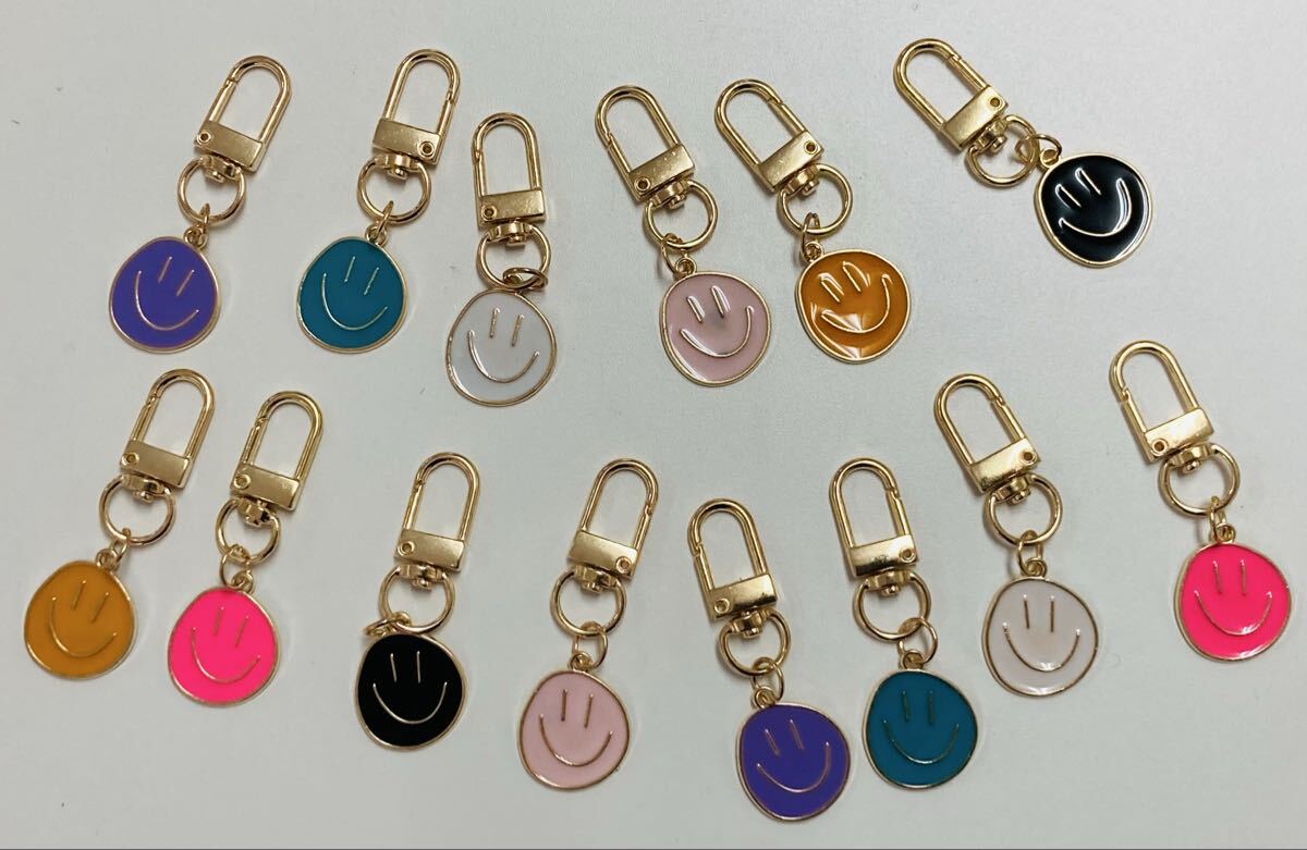 にこちゃんキーホルダー スマイル アクセサリー ストラップ チャーム 紫拍卖