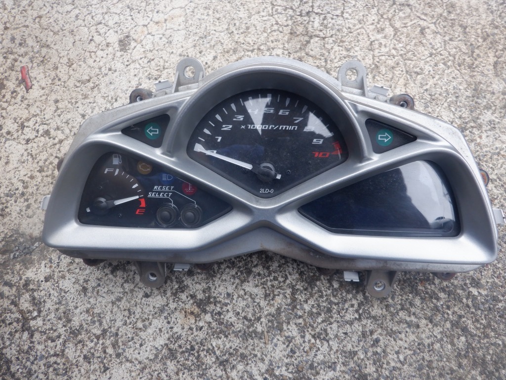 マジェスティS SG28J 純正メーター 77726キロ拍卖