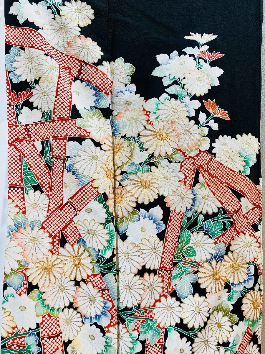 着物 黒留袖 正絹 / 黒色系 ブラック系 / 五つ紋 草花文 菊 身丈約148cm 裄丈約62cm 袖幅49cm 後幅30cm 前幅23cm TCS着物 W28拍卖