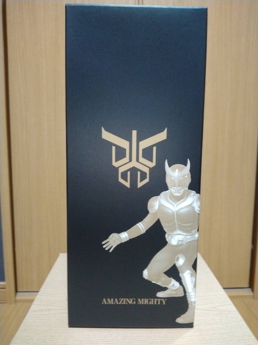 約30センチ 仮面ライダー クウガ アメイジングマイティー 左角〔金色〕に塗装不良あり。拍卖