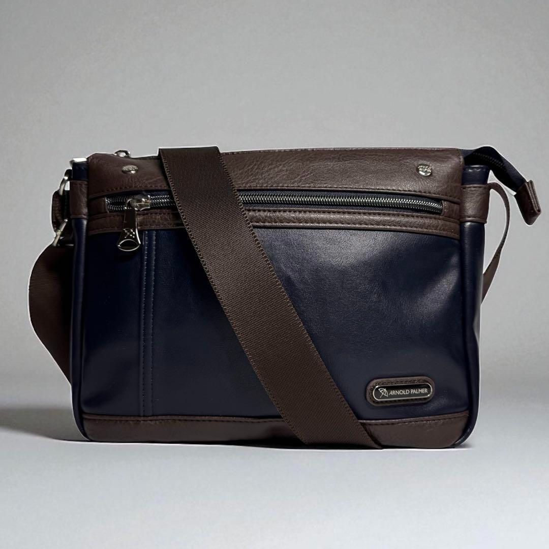 【未使用】Arnold Palmer アーノルドパーマー ショルダーバッグ 斜め掛け 長財布可 ユニセックス shoulder bag ネイビー ブラウン S2996拍卖