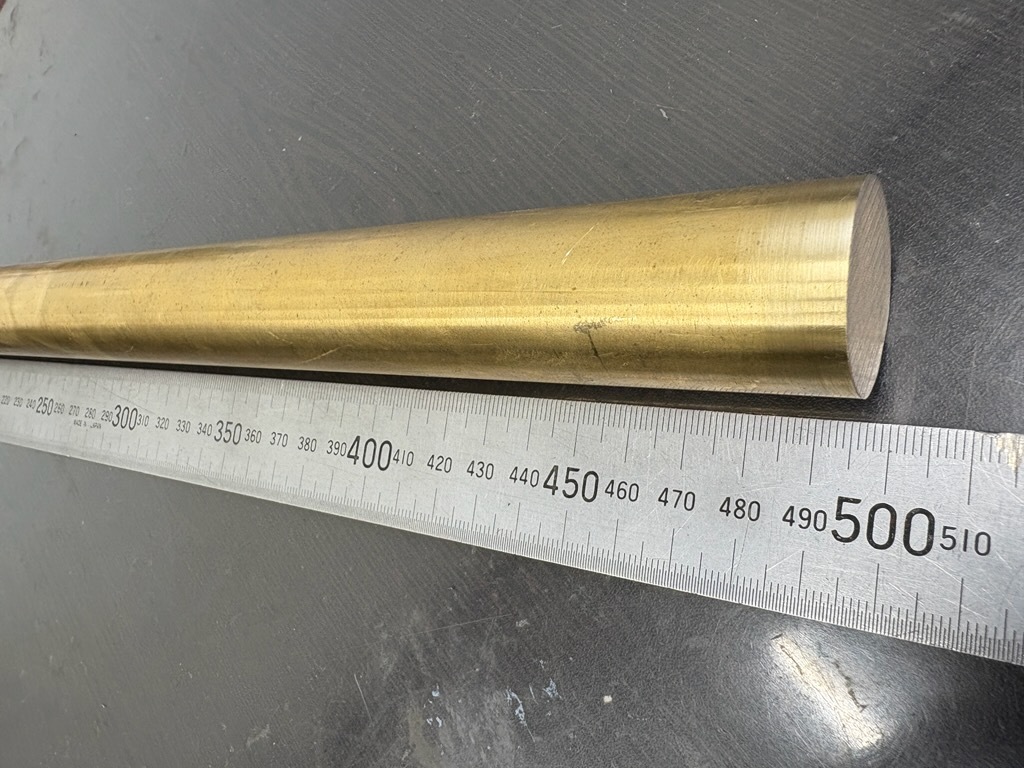 真鍮 丸棒 φ30mm 長さ500mmくらい 重さ約2.9kg 残材 端材 拍卖