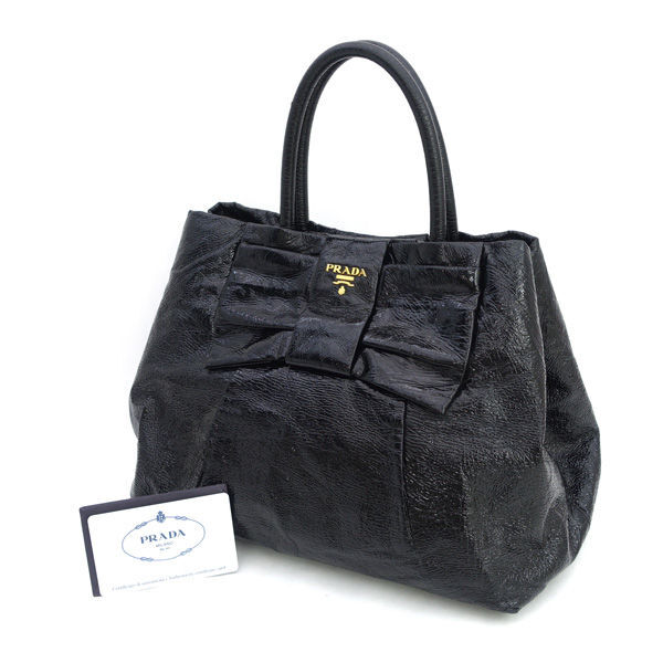 ★ プラダ リボンデザイン ハンドバッグ ブラック エナメル BN1601 (0220534173)拍卖