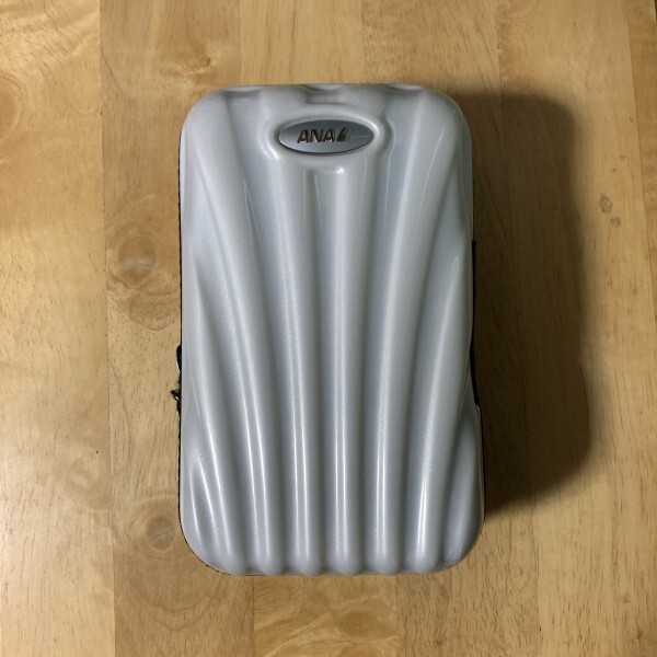 ANA サムソナイト アメニティ ポーチ ケース ファーストクラス 全日空 SAMSONITE 白 ホワイト拍卖