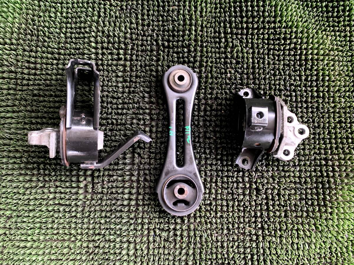 ●即決値段●ガタ無し●Z4-4 三菱 eKワゴン B11W エンジンマウント ミッションマウント 3個セット拍卖