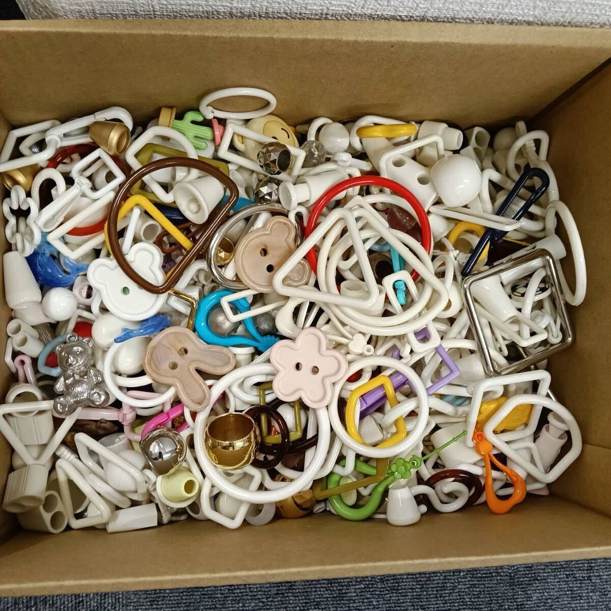 【大量】 ボタン パーツ その他 まとめ 900g プラスチック ハンドメイド DIY ヴィンテージ拍卖