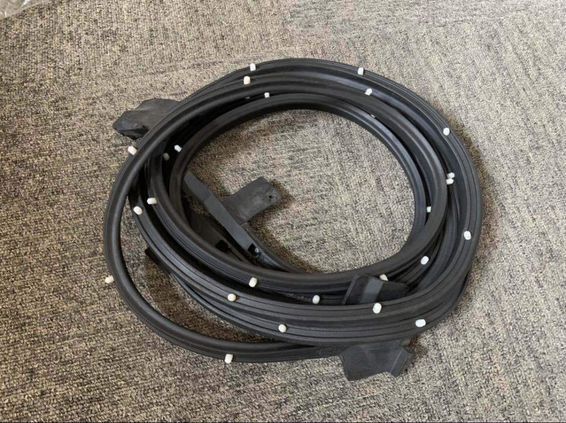 1961-62インパラ2ドアハードトップ、コンバーチブル用ドアウェザーストリップ左右セット。インパラウェザーストリップ ローライダー拍卖