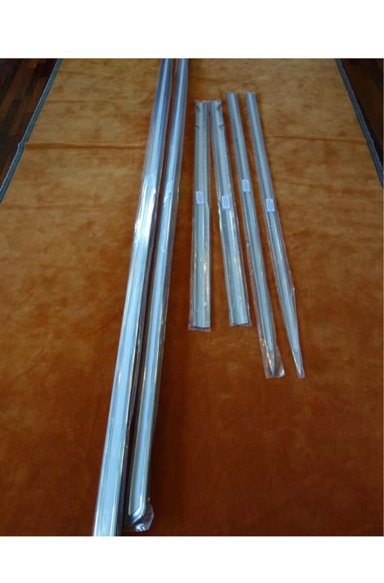 1962シボレーインパラサイドモールセット新品。スタンダードインパラ用 インパラモール ローライダー ハイドロ リプロダクションモール拍卖