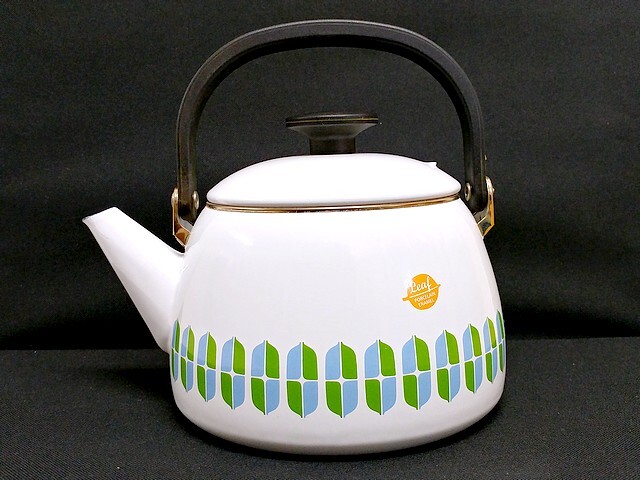 3Q売切!税無し☆富士ホーロー☆ホーローケトル☆Leaf(リーフ)☆北欧☆2.5L☆お洒落☆可愛い☆IH対応☆昭和レトロ☆現状☆現品限り☆0930-3拍卖