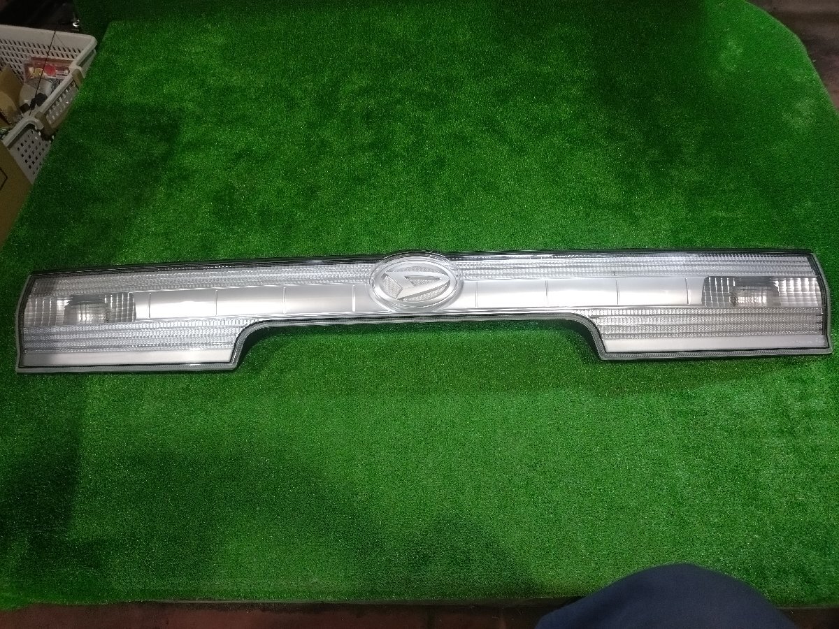 ■□L375S L385S タントカスタム リアガーニッシュ リアフィニッシャー拍卖