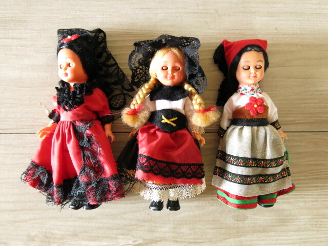 【中古品】オランダ「スリープアイ人形」3体 民族衣装拍卖