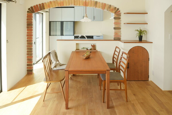 【ダイニングテーブル】 北欧スタイル ナチュラル ダイニング 食卓テーブル カフェ デスク 天然木 木製 西海岸 キッチン リビング 4人掛け拍卖