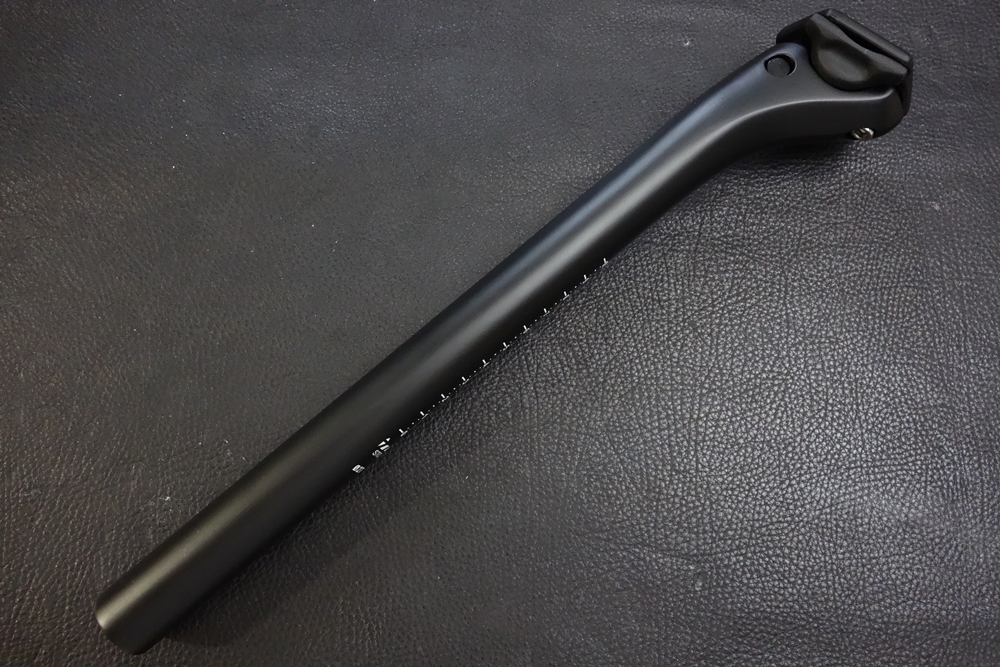 ◆フルUDドライカーボン シートポスト◆ 31.6mm 350mm カーボンヤグラ マットブラックフィニッシュ 2ボルトクランプ 軽量 高強度 拍卖