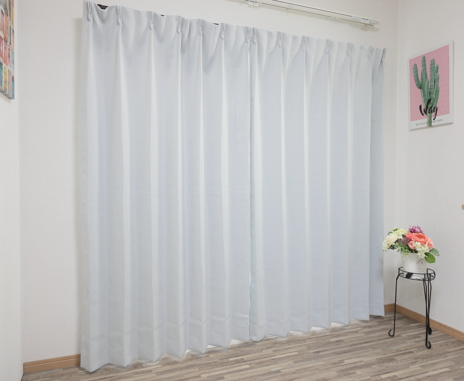 新品 防炎 2級遮光カーテン 幅100㎝ 丈135cm(2枚組)AT-140WH 送料込み(一部地域を除き)拍卖