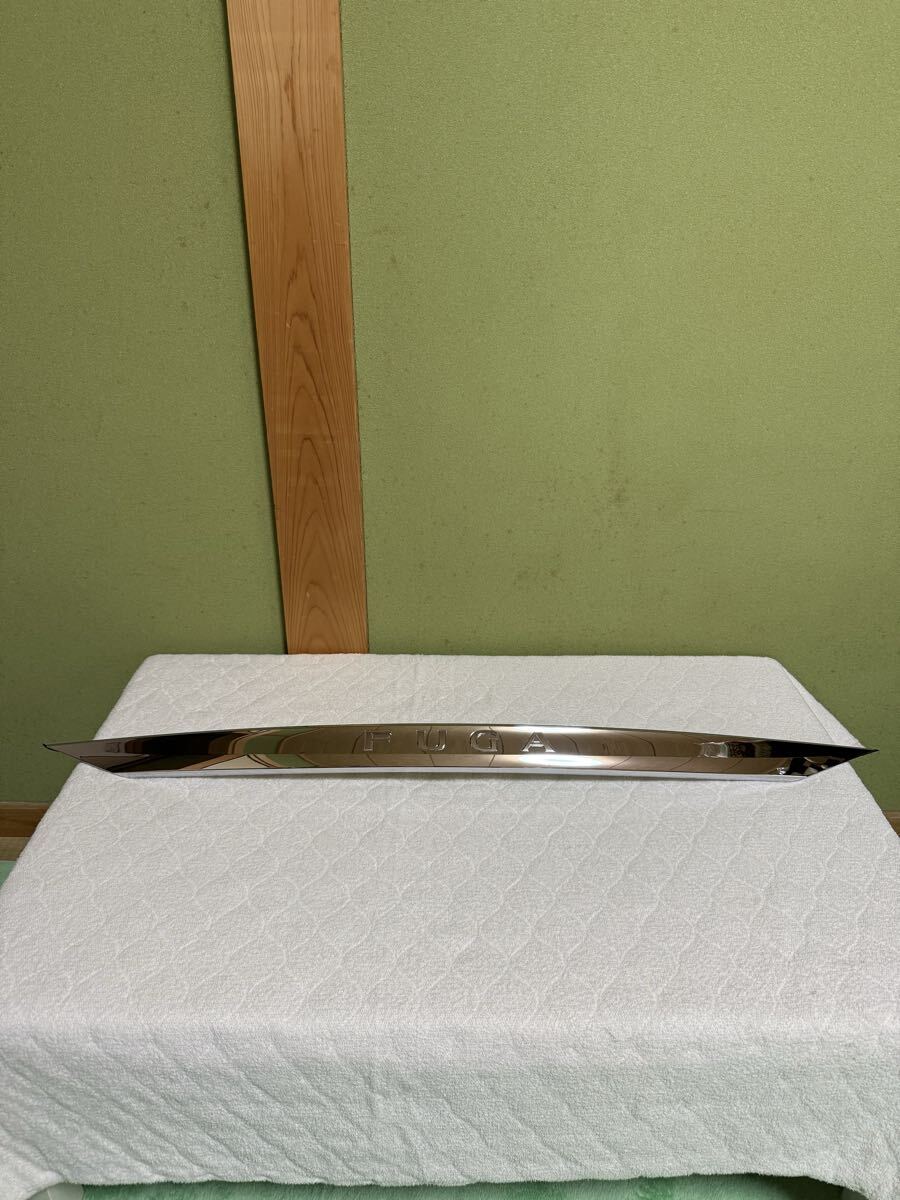 ★新車外し★日産 純正 Y51 後期 FUGA フーガ リア ガーニッシュ リヤ バックドア トランク メッキ モール フィニッシャー 84810 4AP0A-21拍卖