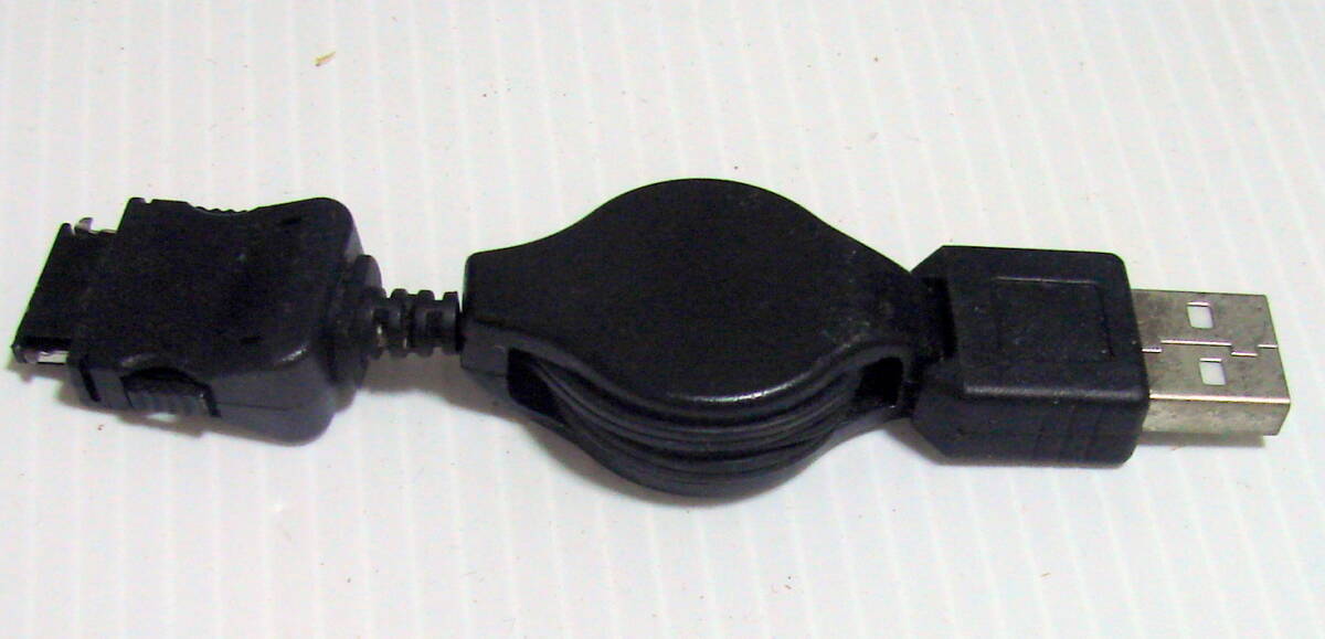 ガラケー 3G携帯電話 リール式 USB充電ケーブル?拍卖